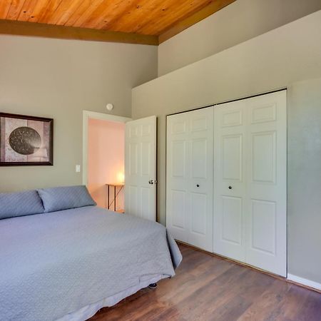 Top-Floor Kailua Bay Resort Condo With Ocean Views! Bagian luar foto
